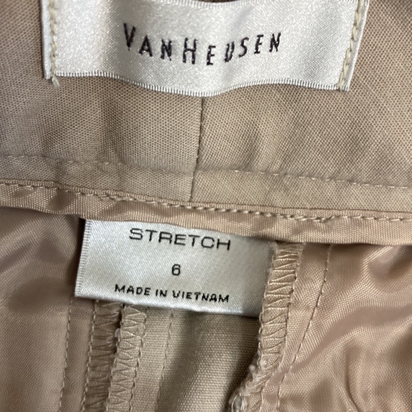Van Heusen, blush pink Dress pants, size 6 !! like new condition!! - Picture 3 of 11